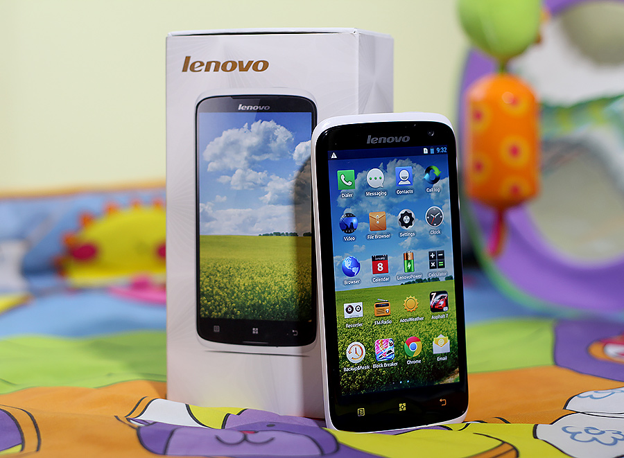 Средний класс: обзор смартфона Lenovo S820