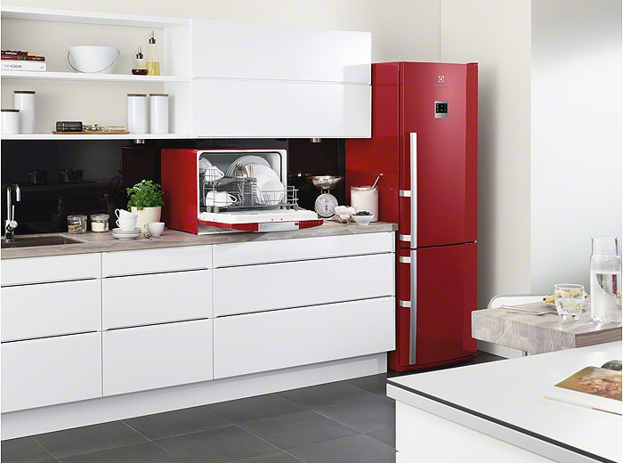 Цветные холодильники Electrolux. Красные холодильники