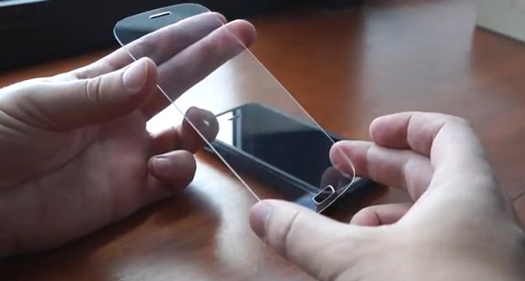 Белорусы разработали сверхпрочное стекло для смартфонов LG