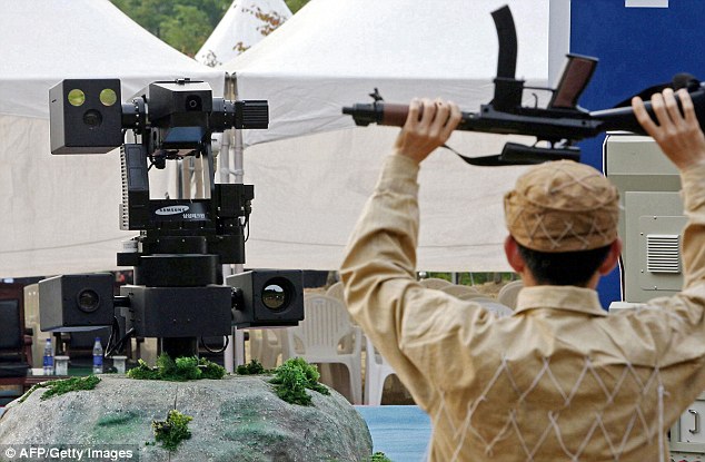 Роботы-пулеметчики обеспечат охрану границ Южной Кореи