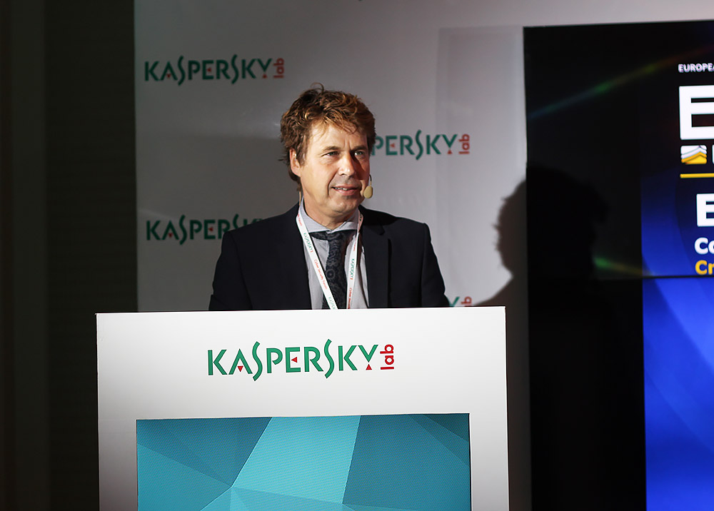 Яаап ван Осс (Jaap van Oss), руководитель группы по борьбе с киберпреступностью Европейского центра Европола