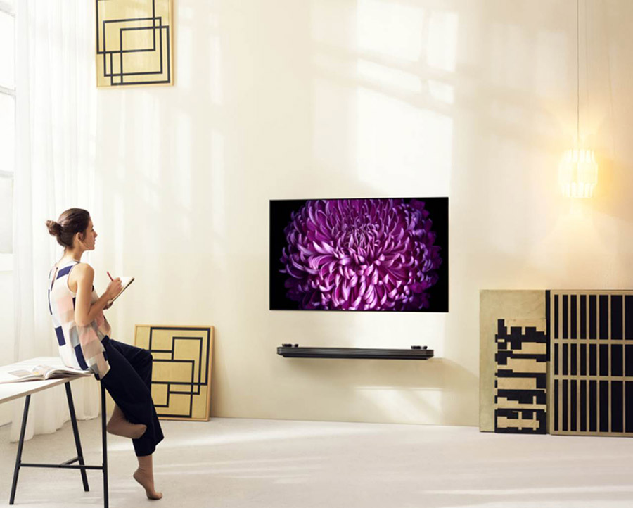 По цене автомобиля: стартуют продажи ультратонкого OLED-телевизора LG W7