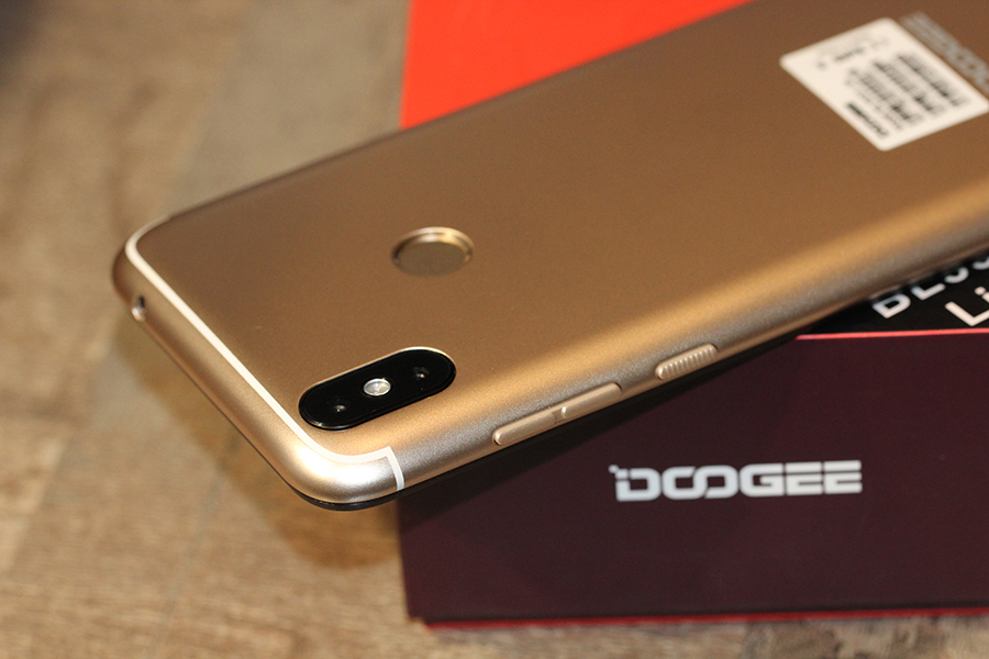Обзор DOOGEE BL5500 Lite: 6,19-дюймовый смартфон на Android 8.1, с емкой батареей и ценником $130