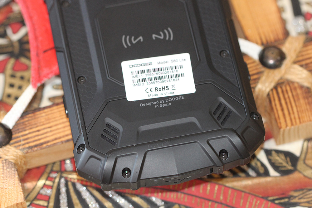 Обзор DOOGEE S60 Lite: защищенный корпус, беспроводная зарядка и NFC