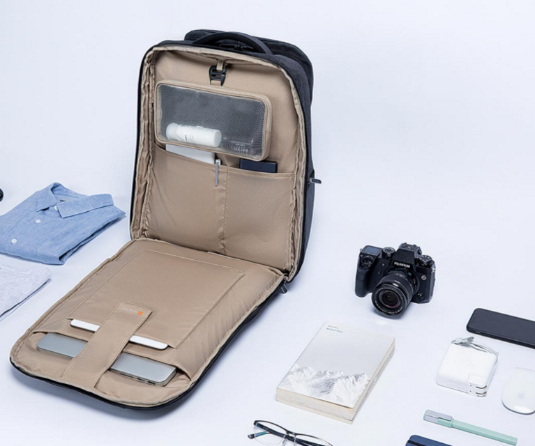 Xiaomi представила новый водонепроницаемый рюкзак для бизнеса