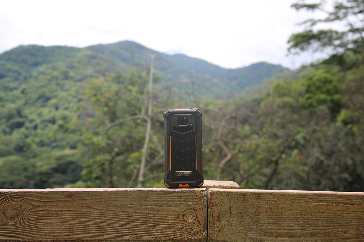 Обзор DOOGEE S88 Pro: защищенный корпус, NFC, аккумулятор на 10 000 мАч и тройная камера