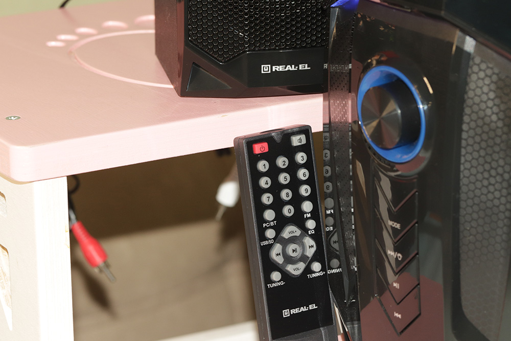 Обзор REAL-EL M-350: качественная акустика 2.1 с диодной подсветкой по цене наушников