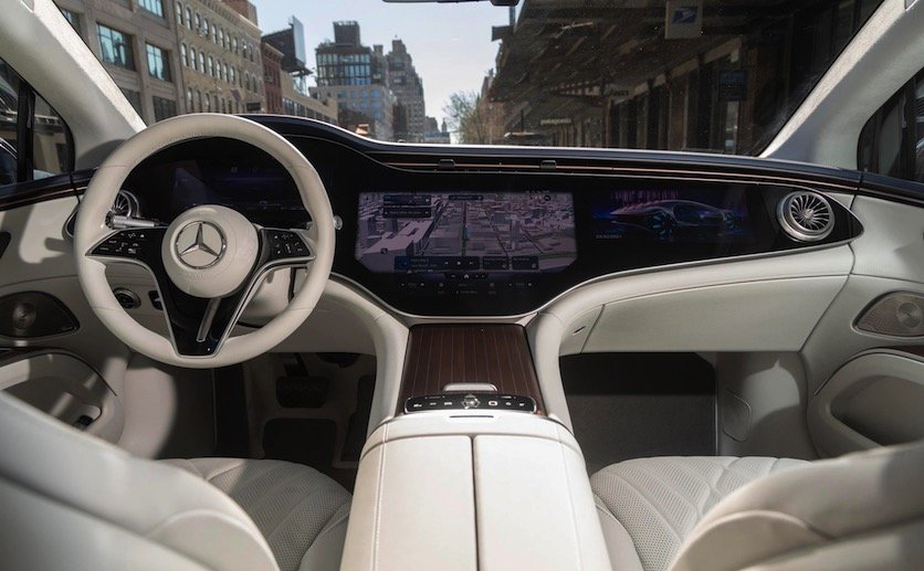 Роскошный салон электромобиля Mercedes-Benz EQS показали на фото
