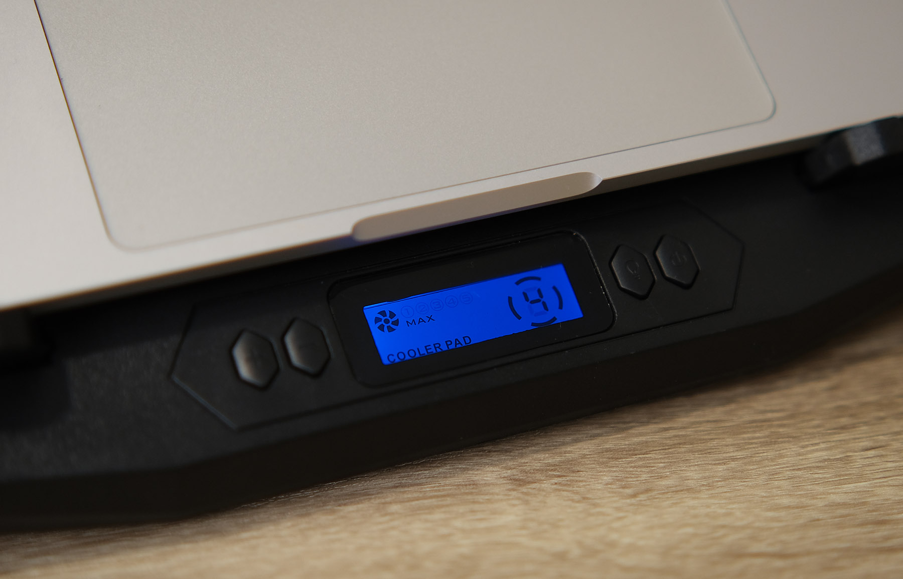 Второе дыхание для ноутбука: обзор охлаждающих подставок 2E CPG-004 и CPG-006