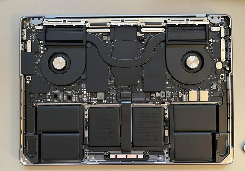 Новые MacBook Pro лучше поддаются ремонту, чем модели прошлых поколений