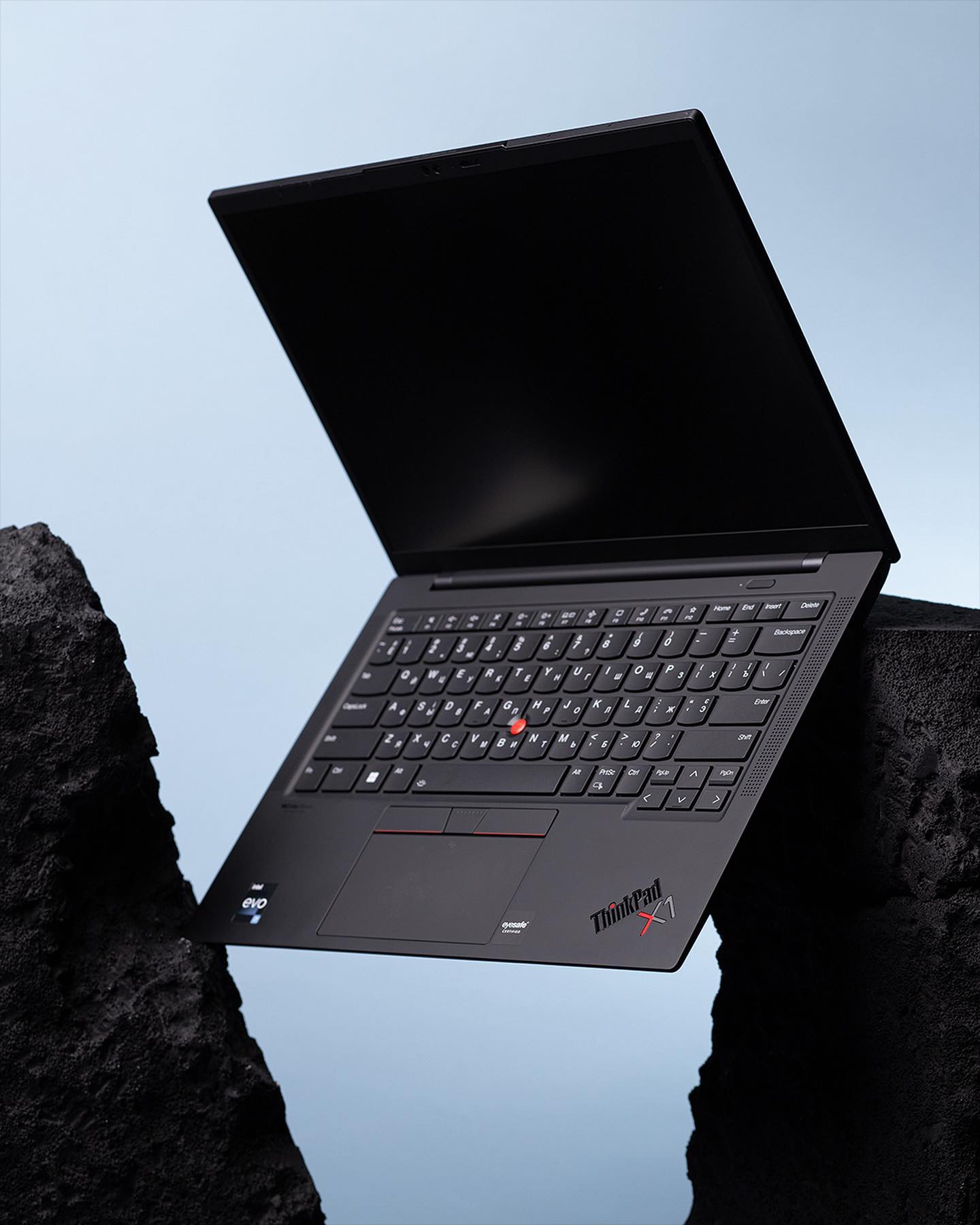 Преимущества ноутбуков Lenovo Thinkpad X1 Carbon и Lenovo Thinkpad X1 Extreme